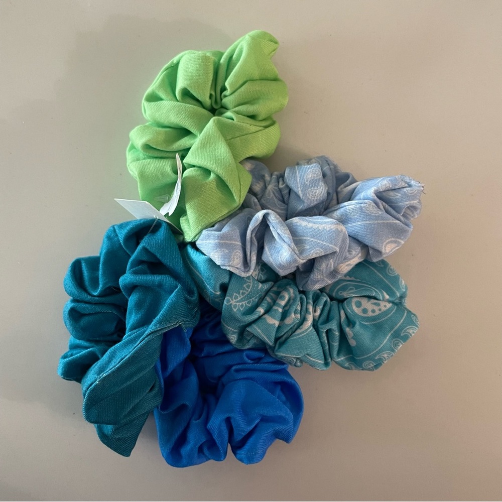NWT Urban Outfitters Scrunchies 5 Pack